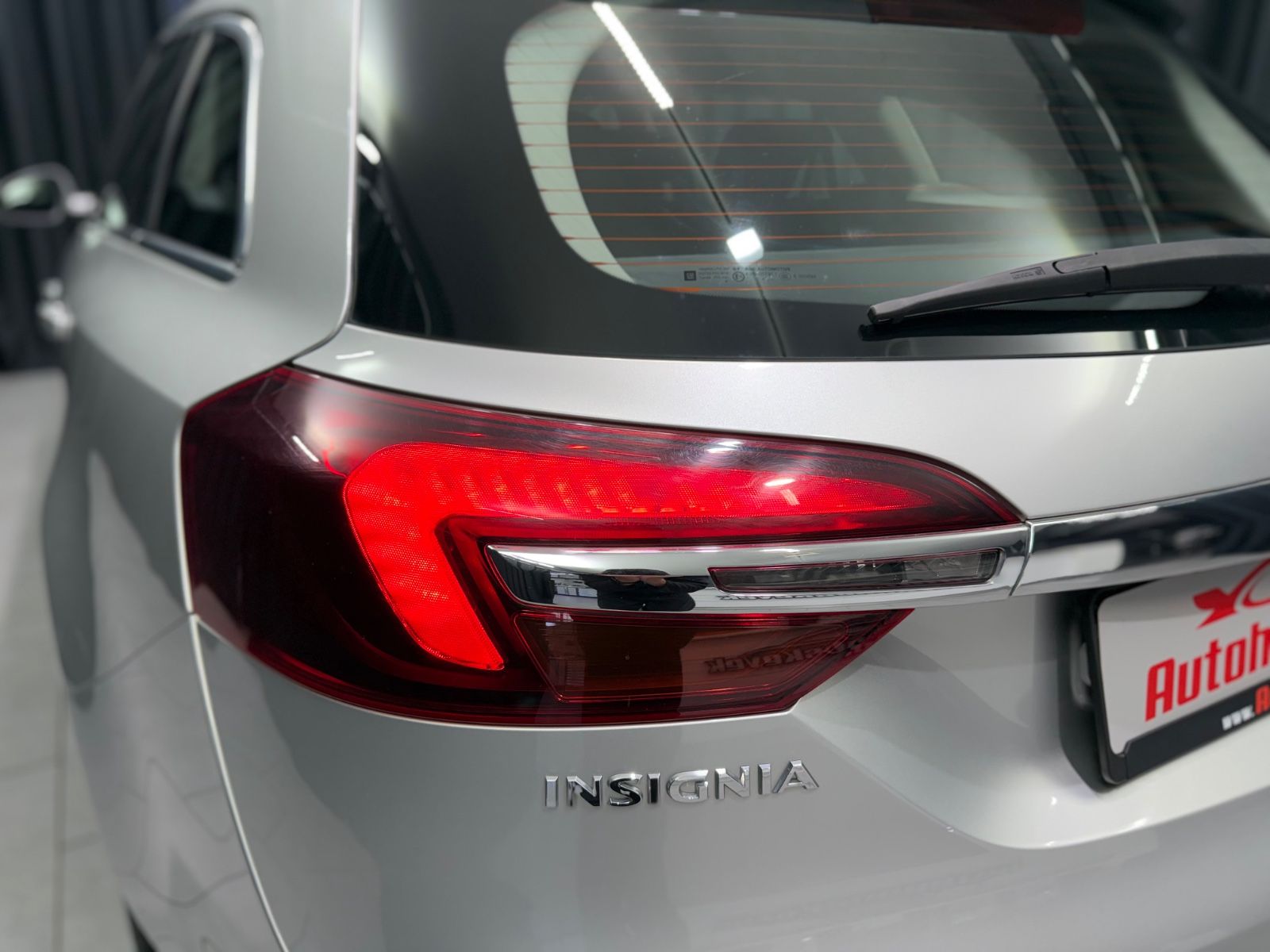 Fahrzeugabbildung Opel Insignia Sports Tourer Innovation|AUTOMATIK|RFK