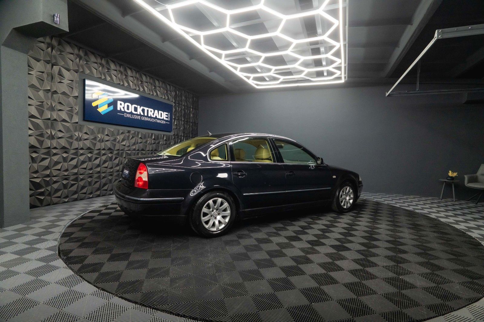 Fahrzeugabbildung Volkswagen Passat 2.0 Highline | Alcantara | Xenon | MP3