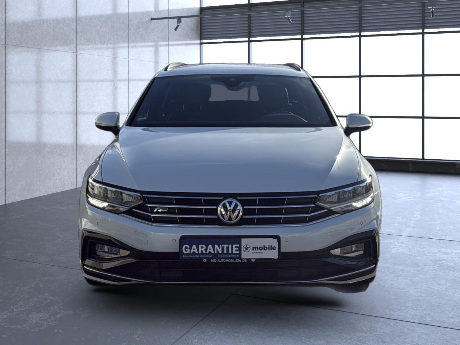 Fahrzeugabbildung Volkswagen Passat Variant Business/ AHK / Bremsen vo+hi neu