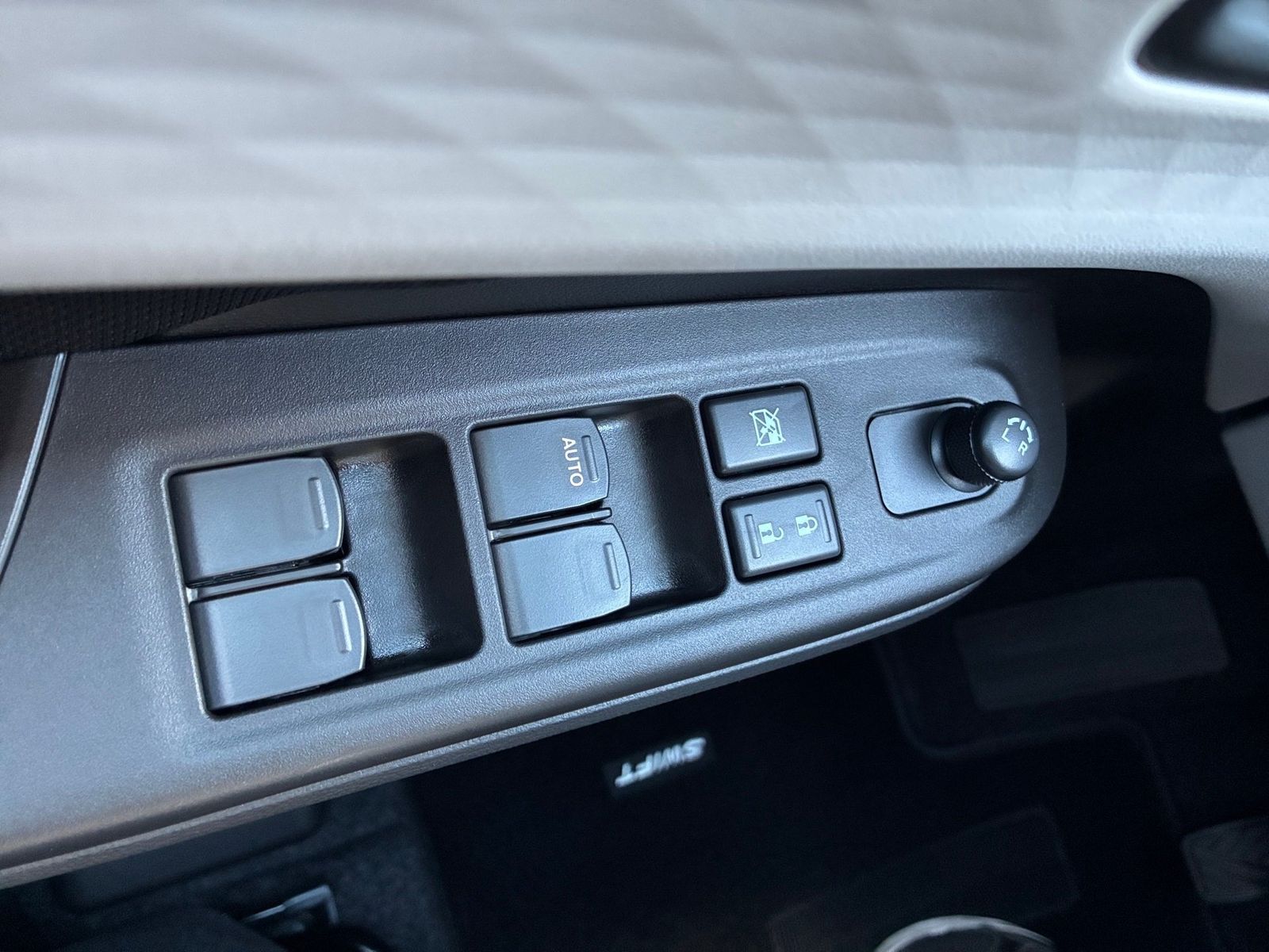 Fahrzeugabbildung Suzuki Swift 1.2 Dualjet 60 kW Comfort Kamera,LED,Navi