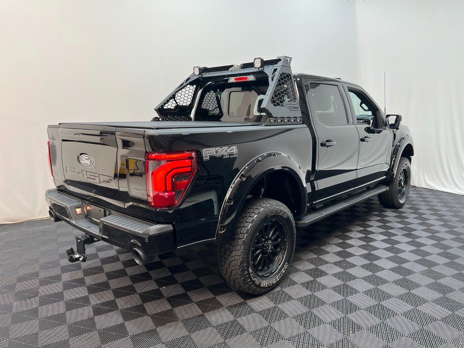 Fahrzeugabbildung Ford F-150 Lariat 5.0L V8  5,5"  MY25 * RTR UMBAU*