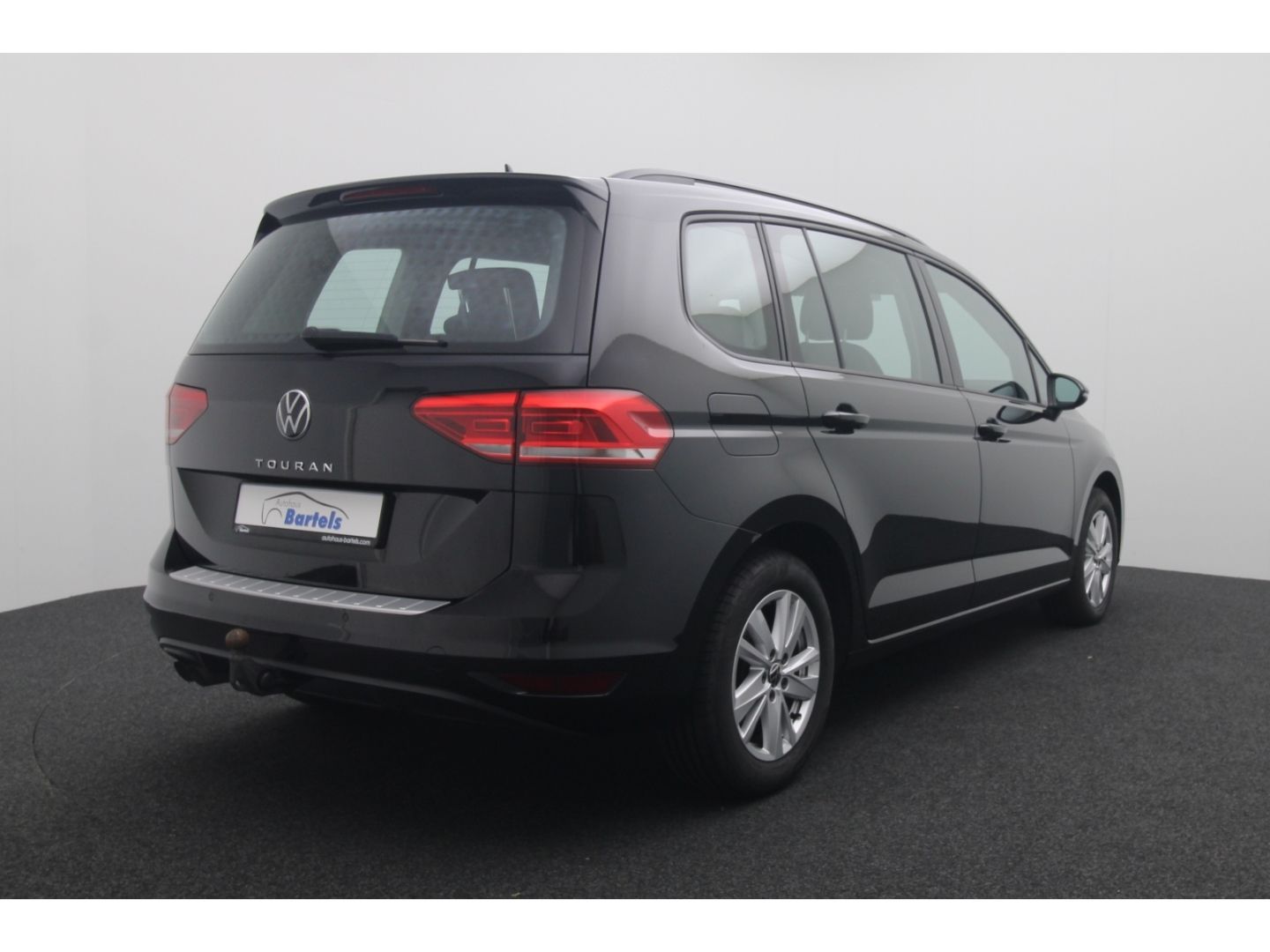 Fahrzeugabbildung Volkswagen Touran Comfortline BMT Start-Stop AHK Schwenkbar