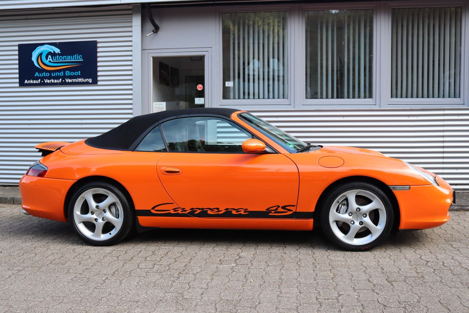 Fahrzeugabbildung Porsche 996 Carrera 4 Cabriolet RAFFLEDER KLAPPENAUSPUFF