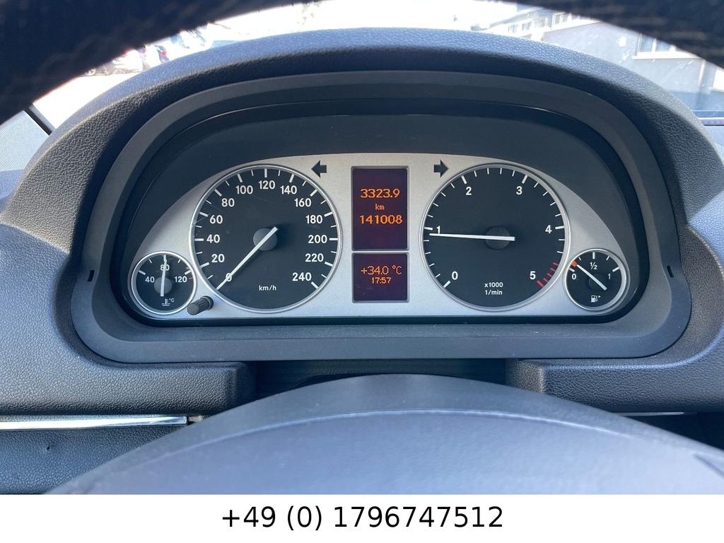 Mercedes-Benz B 180