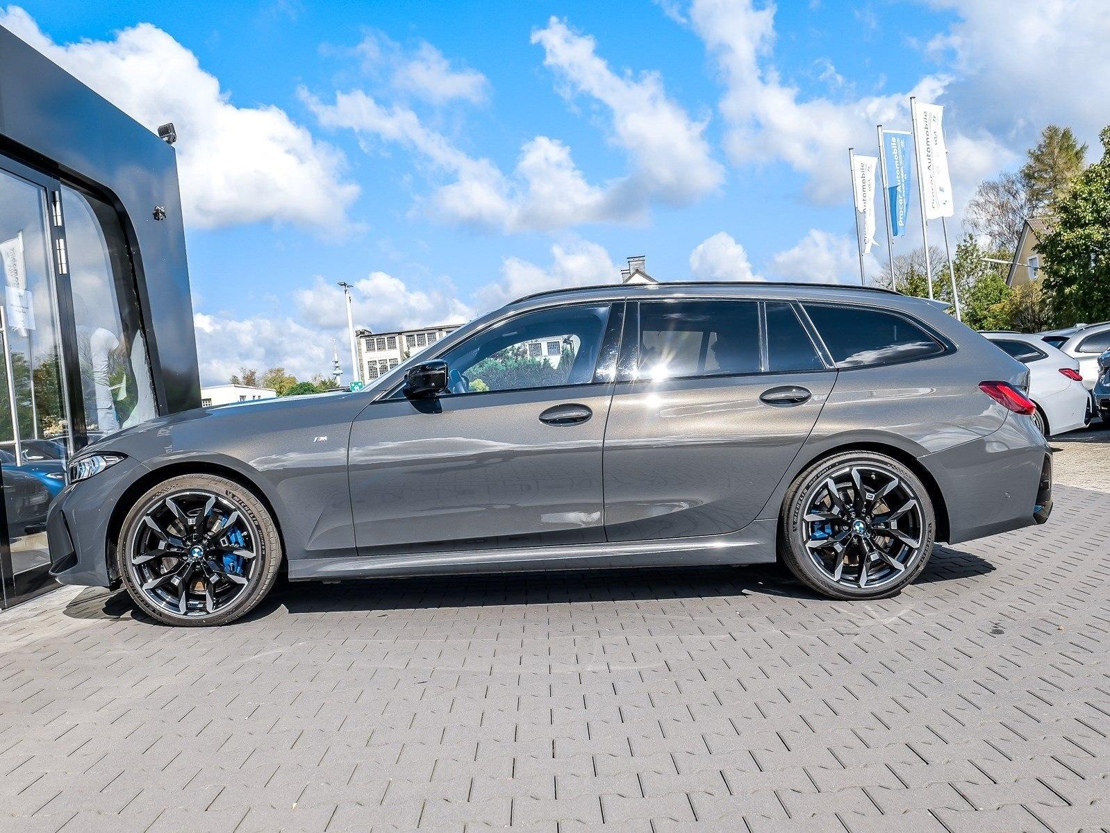 BMW M340i xDrive Touring M Sport HUD PANO 360°KAM
