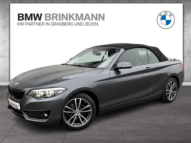 BMW 218i Cabrio aut. / SPORT LINE + AHK + NAVI + RFK