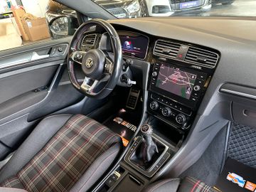 Volkswagen Golf GTI *SPORT-FAHRWERK*NAVI*ACC*PERFORMANCE*