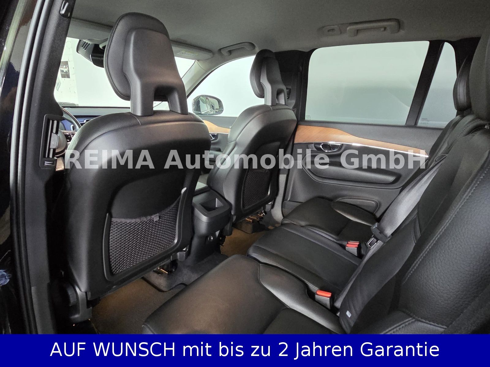 Fahrzeugabbildung Volvo XC 90 2,0 D Momentum AWD, 7 Sitzer, ACC