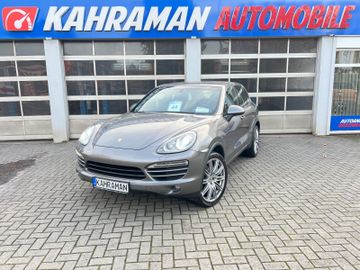 Porsche Cayenne - 1
