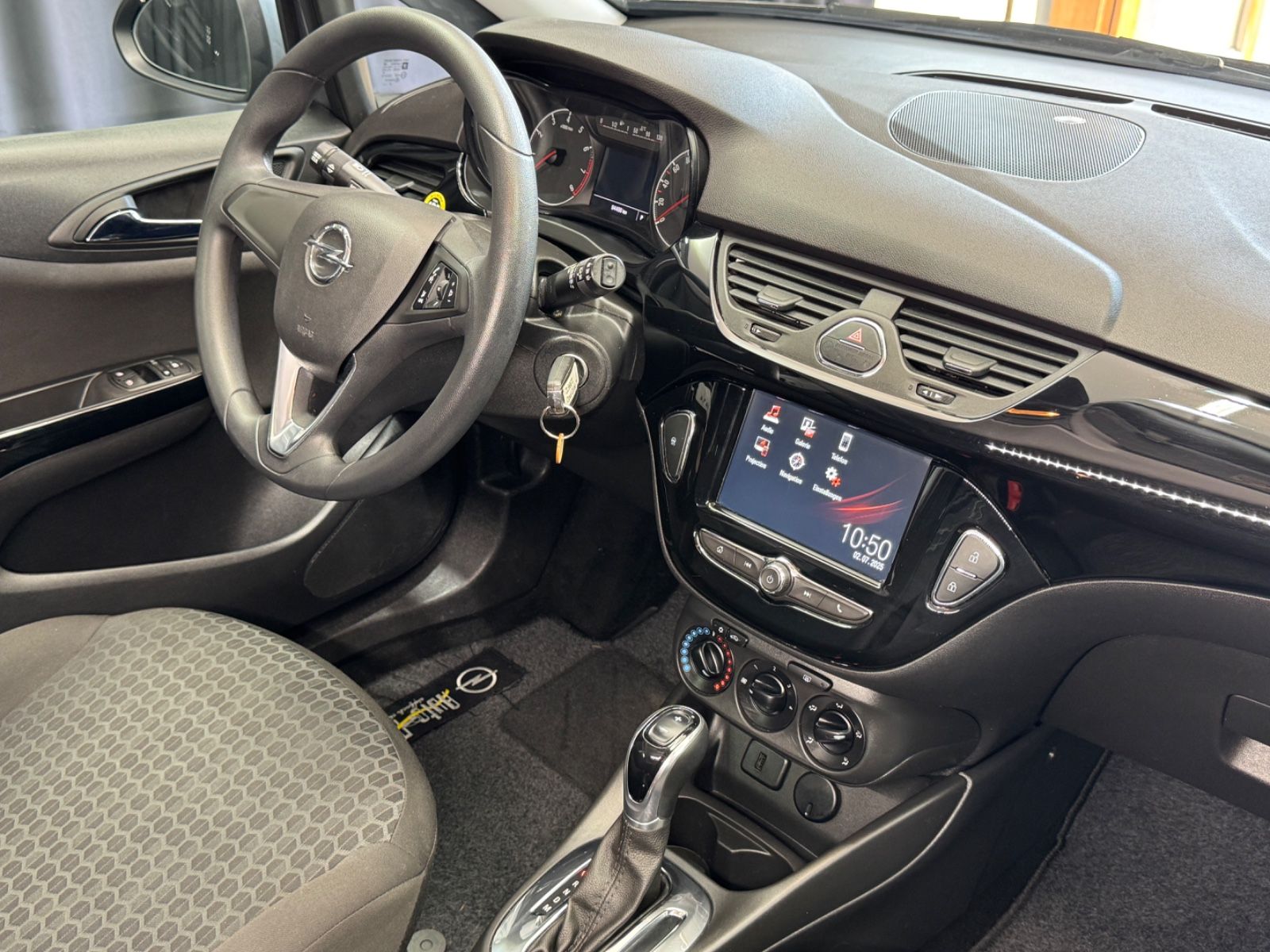 Fahrzeugabbildung Opel Corsa E Active ecoFlex|AUTOMATIK|NAV|TÜV 07/26|