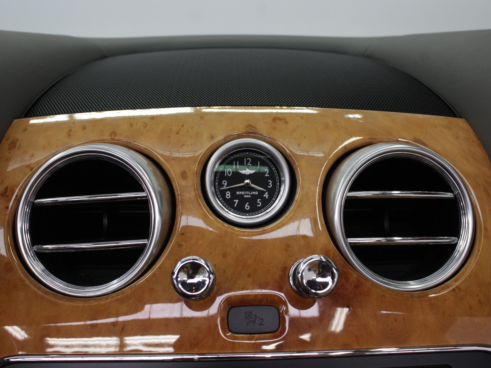 Fahrzeugabbildung Bentley Continental GTC/SCHECKHEFT/MASSAGE/KAMERA