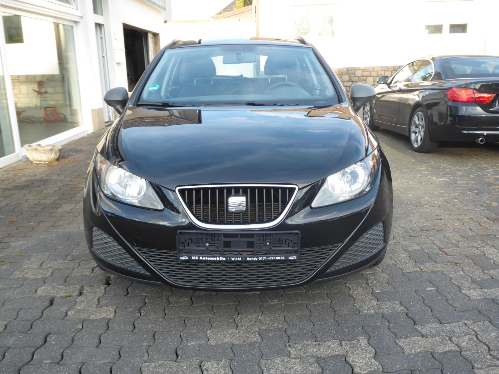 Seat Ibiza 2011 — rear view