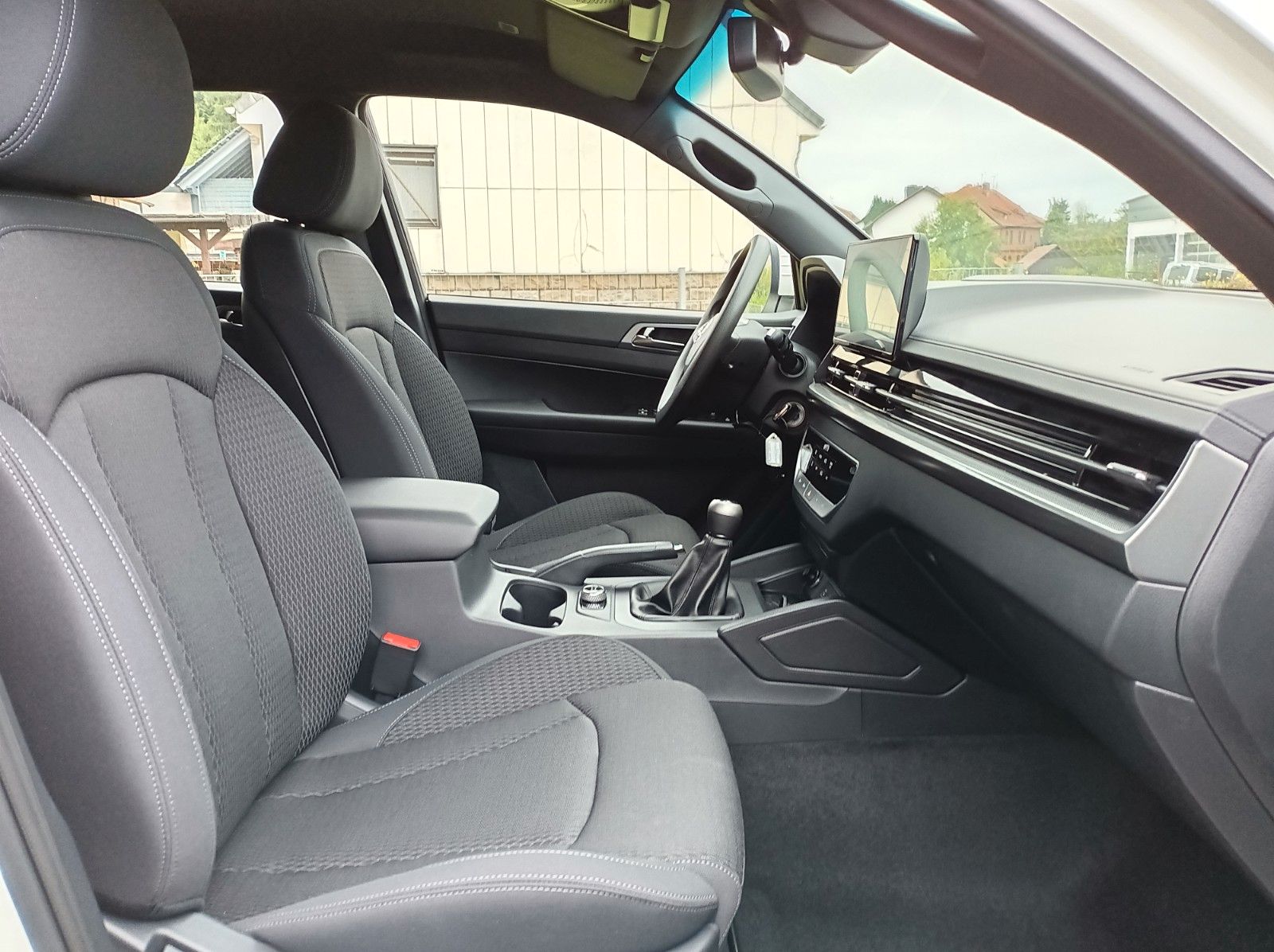 Fahrzeugabbildung KGM MUSSO GRAND CORE+ALLRAD+17ZOLL+R.KAMERA