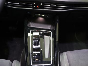 Fahrzeugverkauf 25 Volkswagen Golf VIII Vari. Style So&Wi R. StHz Navi Matrix