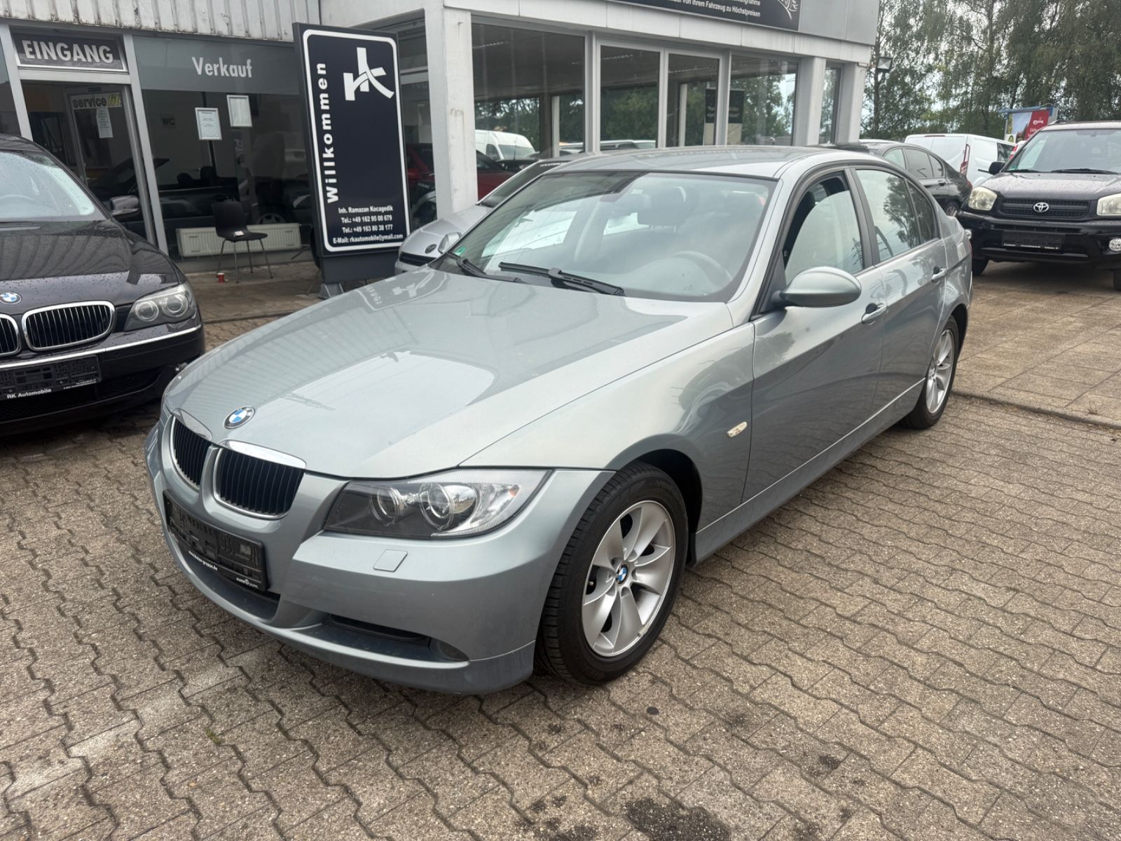BMW 318i Limousine Automatik*Klima*Leder*SHZ*PDC*