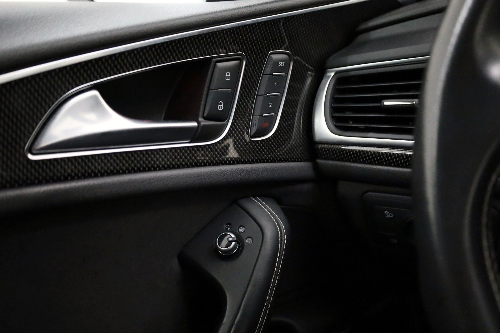 Fahrzeugabbildung Audi S6 Avant 4.0 TFSI quattro Leder,Navi,Matrix-LED