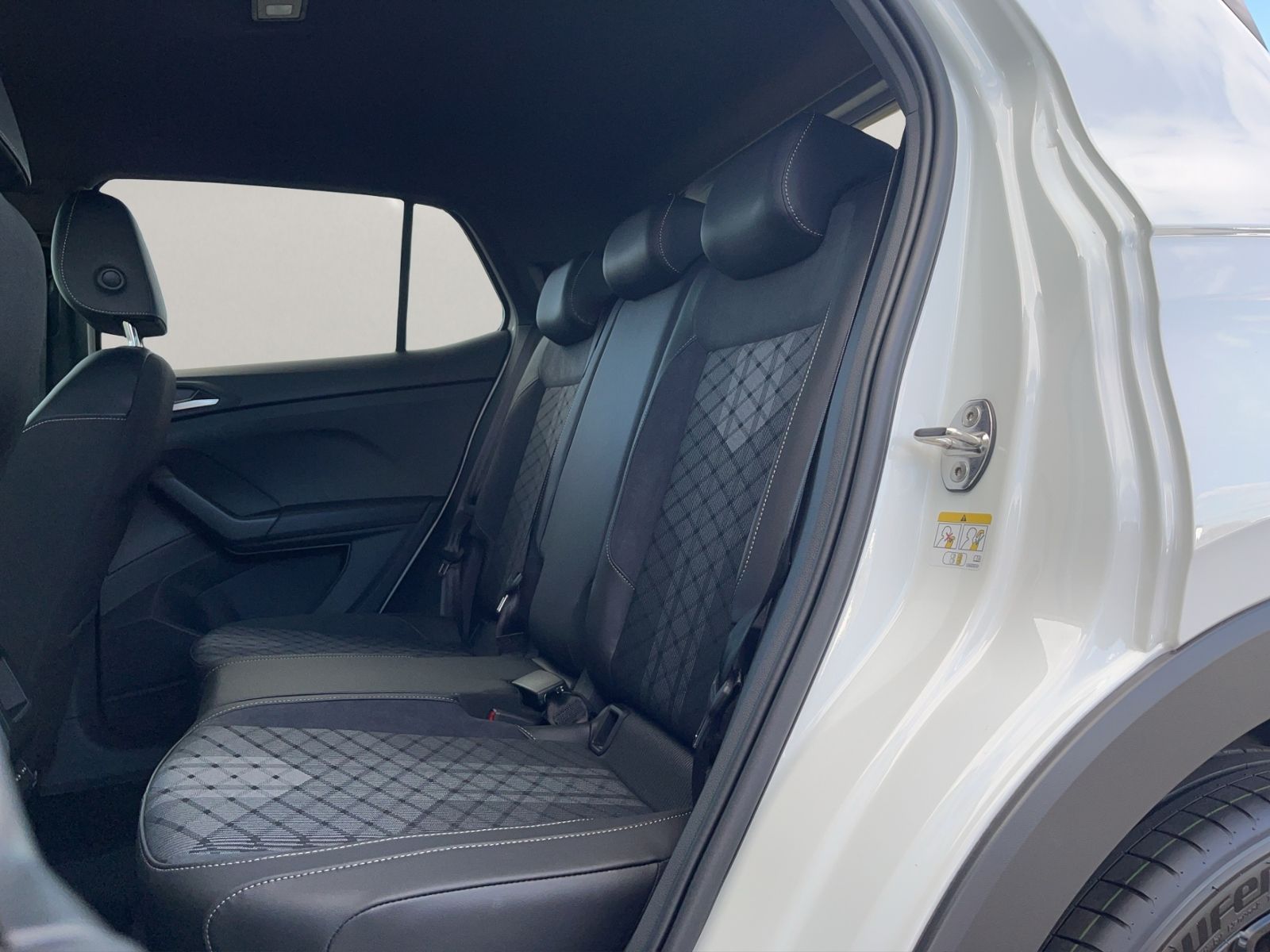 Volkswagen T-Cross - Bild 10