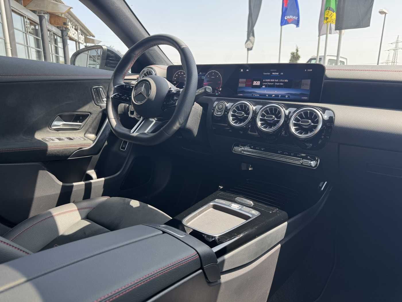 Fahrzeugabbildung Mercedes-Benz CLA 220d Shooting Brake AMG+Pano+Distr+AHK+uvm.