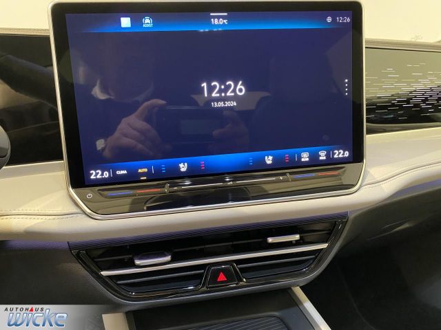 Passat Variant 1.5 l eTSI OPF Business NAVI KLIM