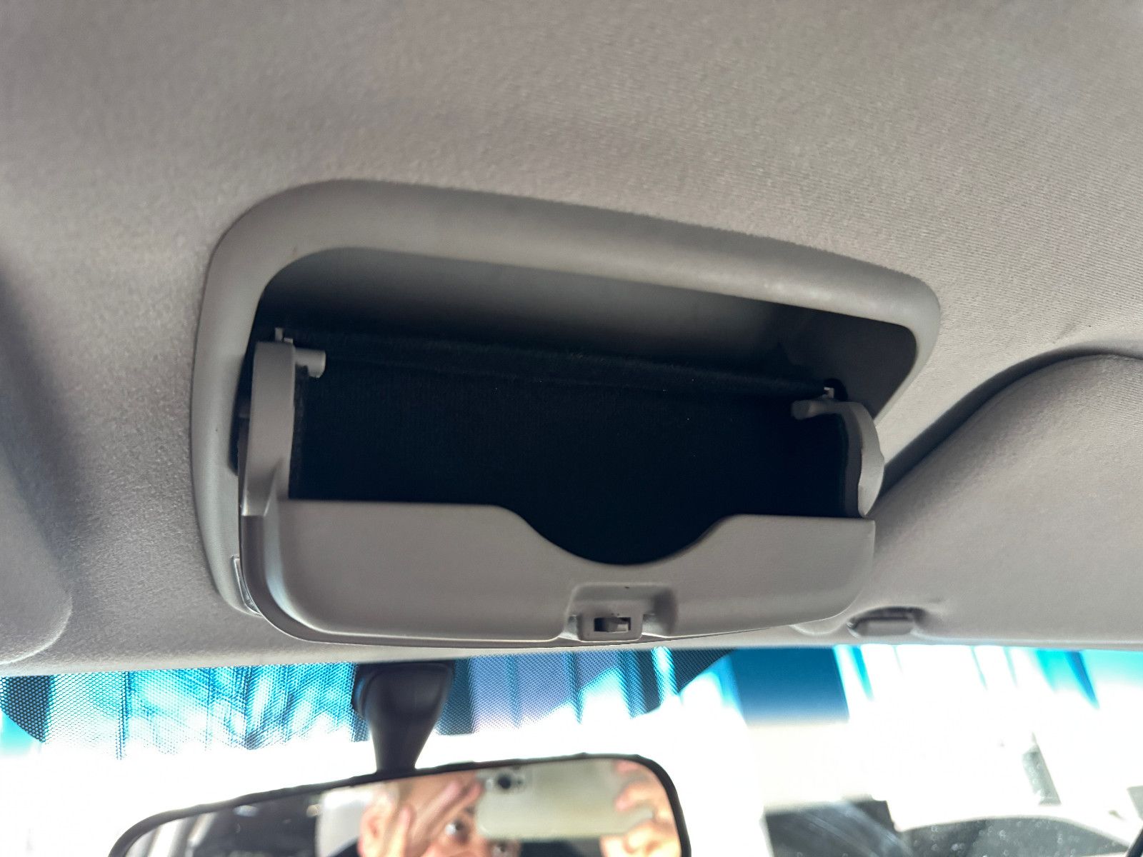 Vehicle image Hyundai SANTA FE 2.4 GLS 2WD LPG GAS ANLAGE LEDER KLIMA