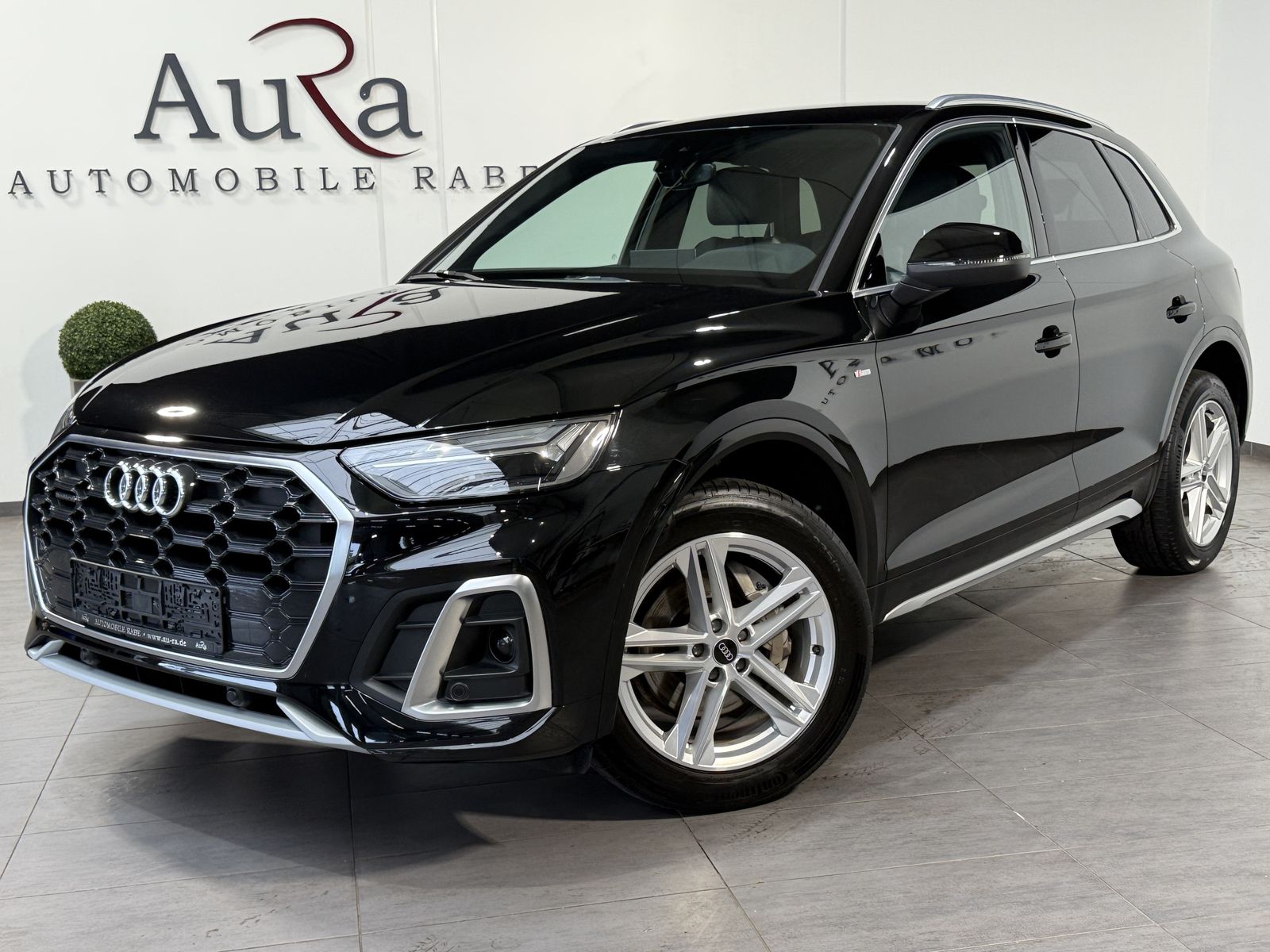 Fahrzeugabbildung Audi Q5 40 TDI Qu S-Line NAV+LED+AHK+VCOCK+KAM+19ZOLL