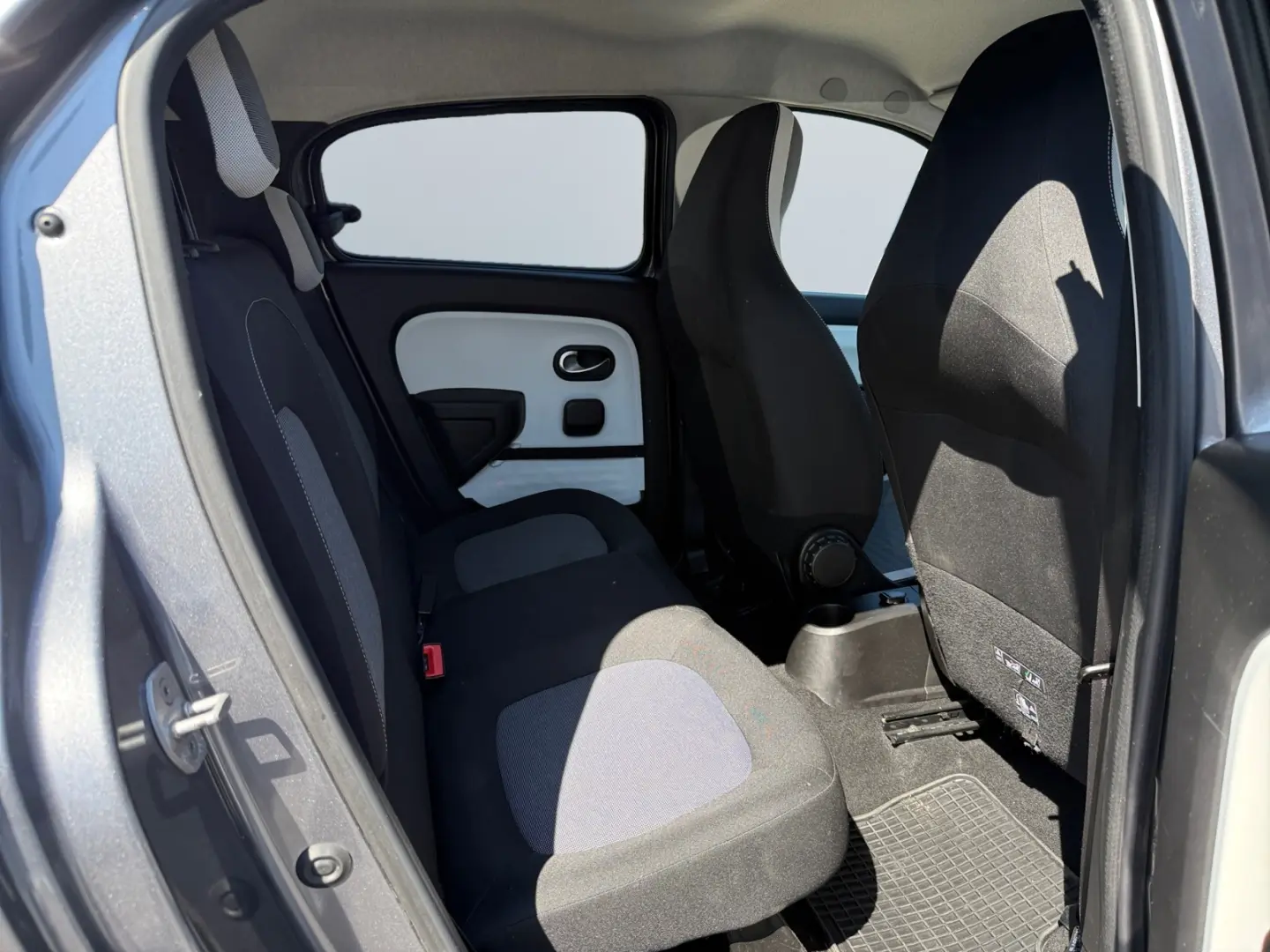 Renault Twingo 0.9 TCe 90 Limited *CarPlay*SHZ*Klima*BT*