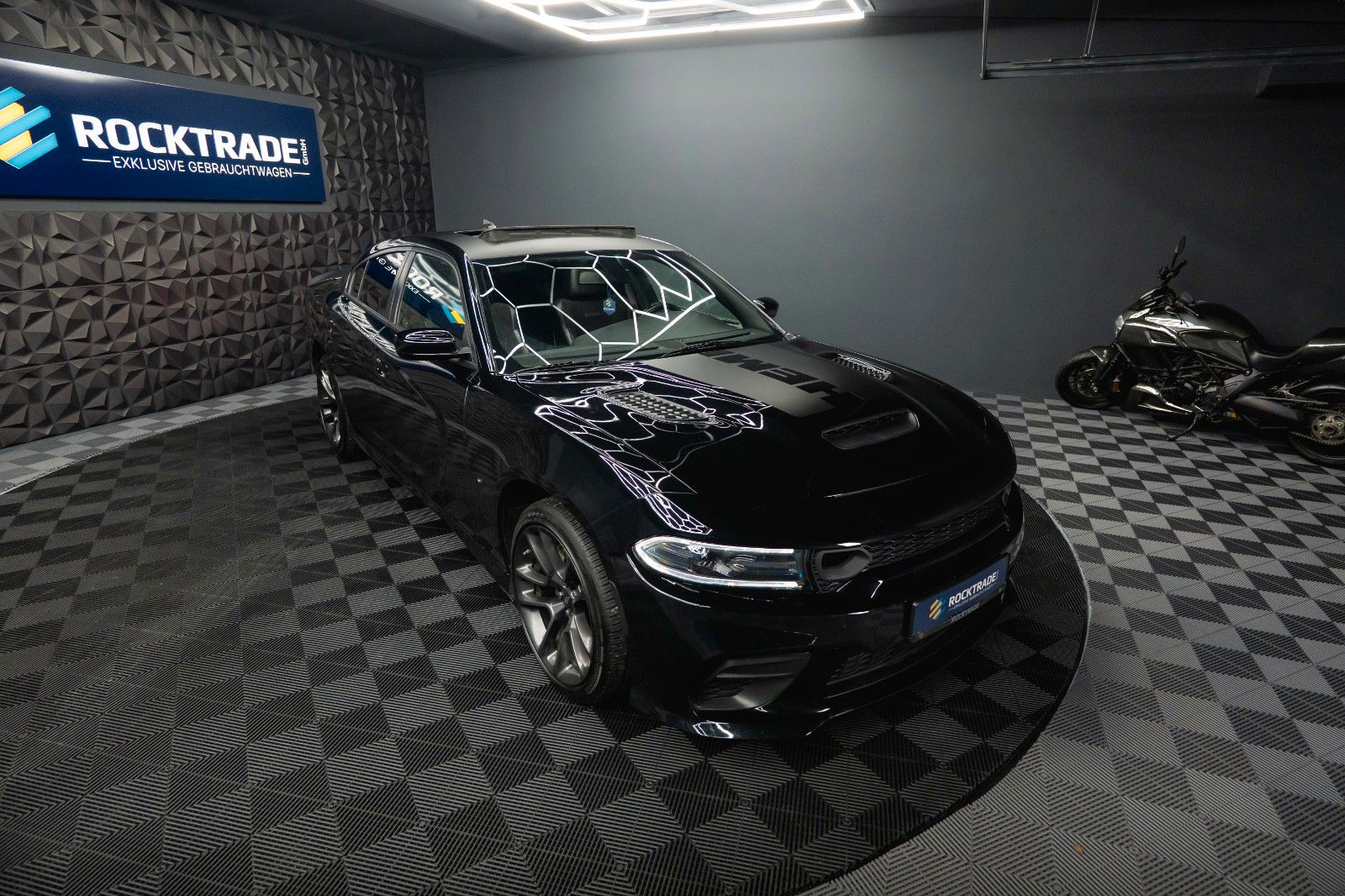 Fahrzeugabbildung Dodge Charger 5.7 V8 HEMI R/T DAYTONA Performance