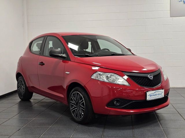 Lancia Ypsilon 1.2 69 CV 5 porte S&S Gold