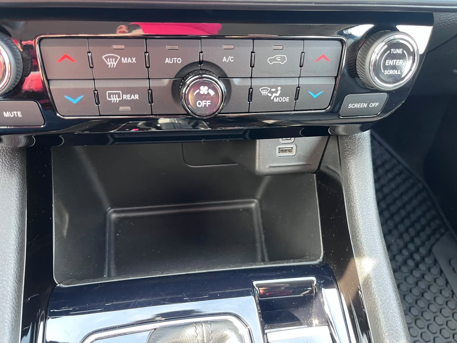 Fahrzeugabbildung Jeep Compass Altitude Teilleder digi Navi uvm
