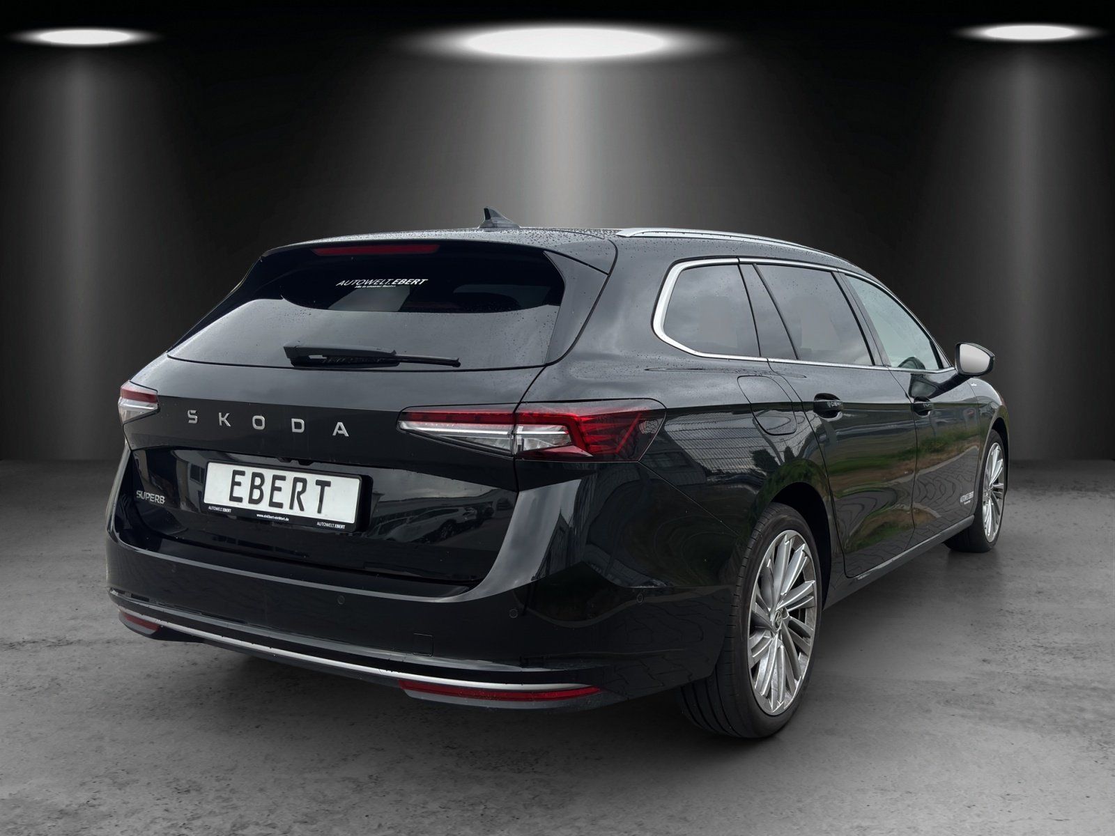 Fahrzeugabbildung SKODA Superb Combi L&K 2,0 TDI 110 kW DSG