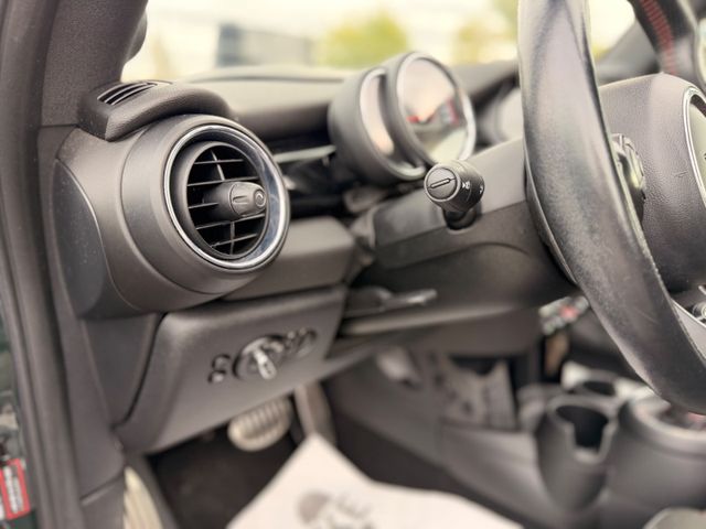 MINI John Cooper Works JOHN_COOPER_WORKS Cabrio