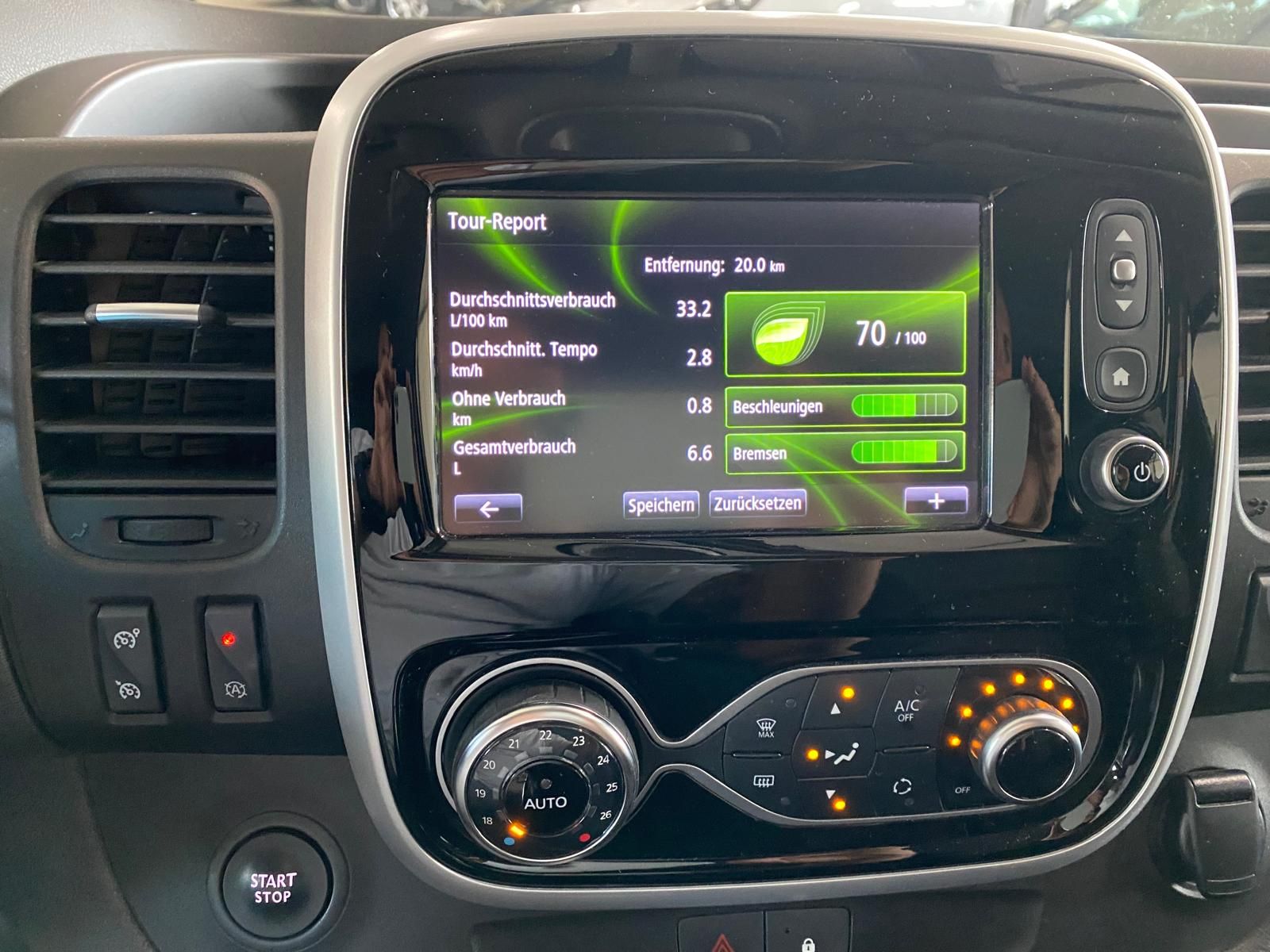 Fahrzeugabbildung Renault Trafic L1L1 2.0 dCi 145 Komfort EDC/Navi/RFK/