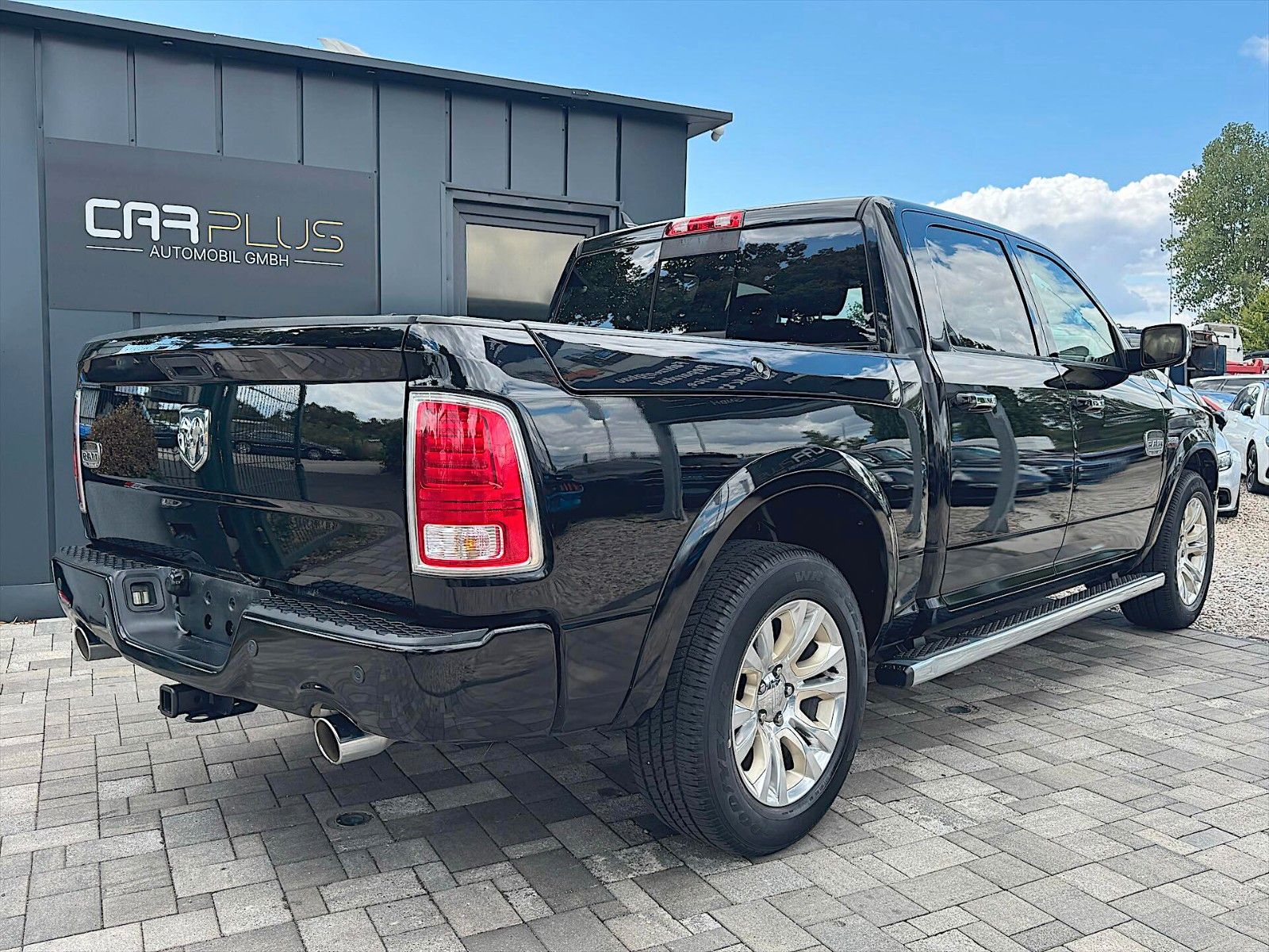 Fahrzeugabbildung Dodge RAM 5.7 V8 HEMI LARAMIE LONGHORN RAM BOX  LPG