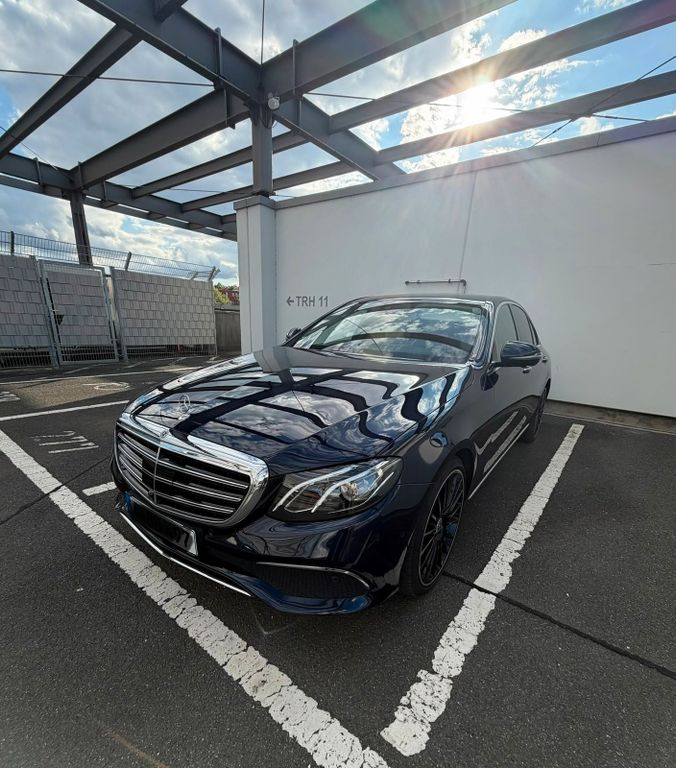 Image of Mercedes-Benz E 350
