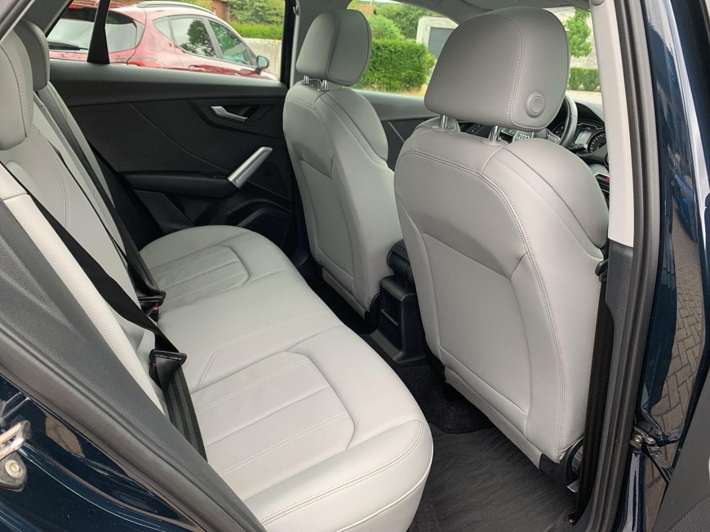 Audi Q2 quattro sport El. Panodach Navi Leder Digital
