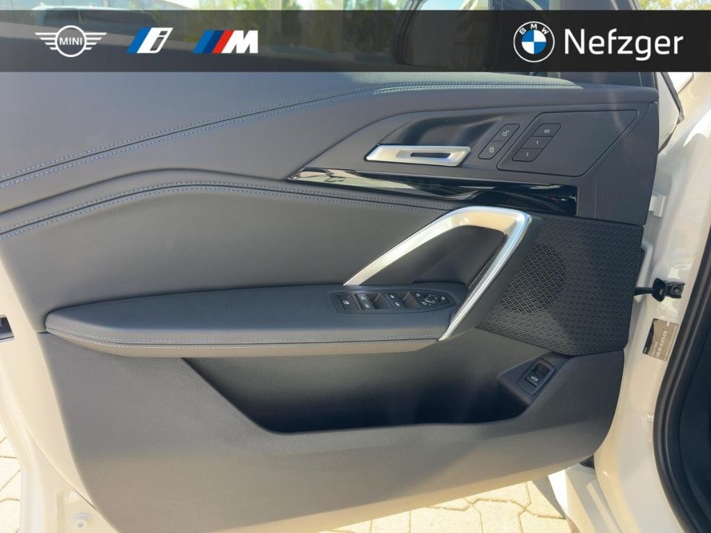 BMW X1 xDrive23i Head-Up M Sport Panorama Driving As foto 15