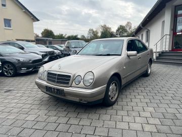 Mercedes E 230 - 1