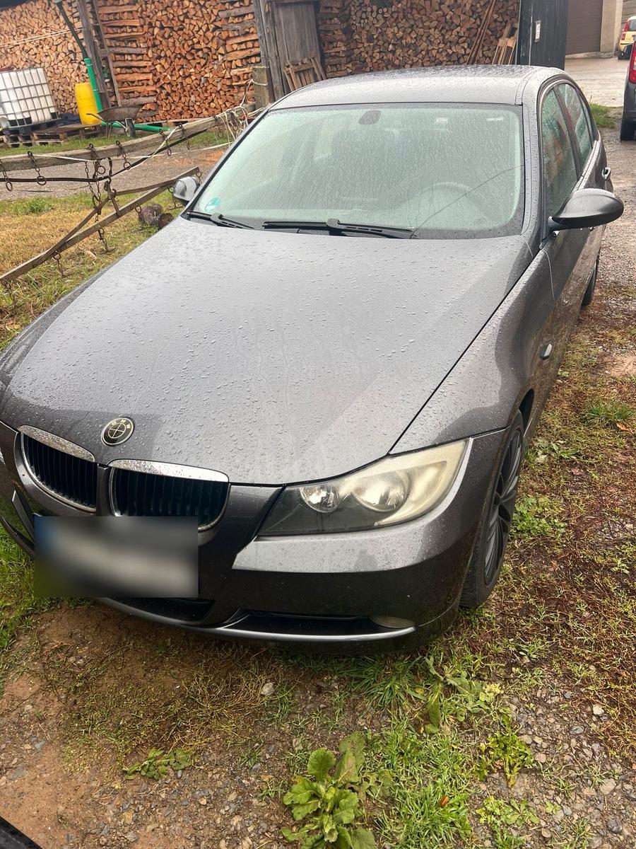 BMW 320