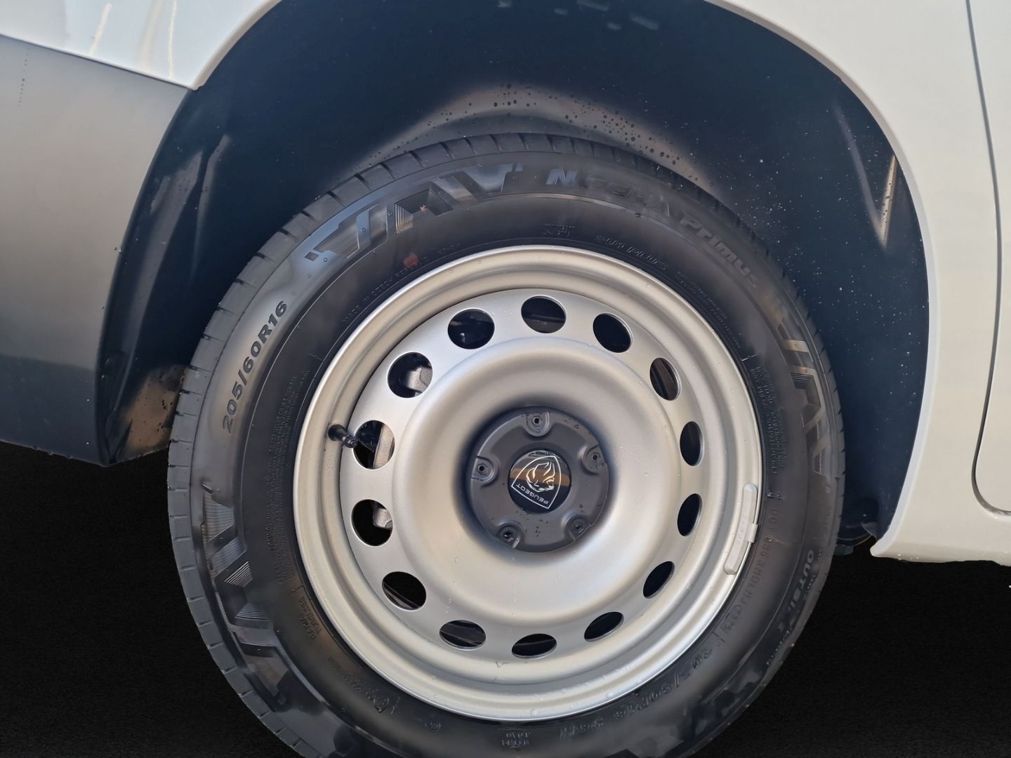 Fahrzeugabbildung Peugeot Partner BlueHDi 130 L1H1 M VOLL-LED DAB+ RFK ACC