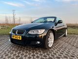 BMW 330i Cabrio M Sport facelift, Scheckheft - BMW 330 aus 2011: 330i