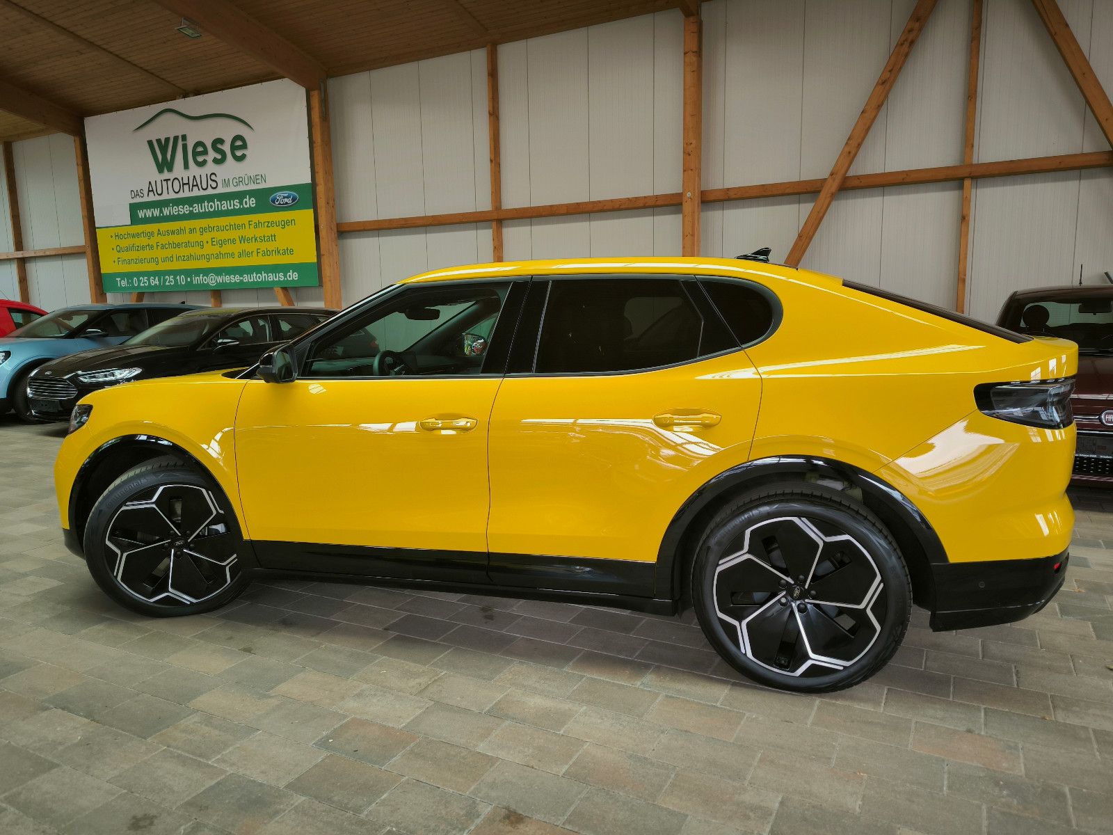 Ford Capri Premium AWD,AGR,Wärmep,Assipak,Pdach,21" imagem 2
