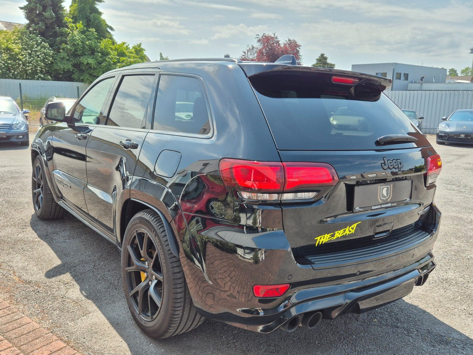 Fahrzeugabbildung Jeep Grand Cherokee Trackhawk/1A Historie/Gasanlage