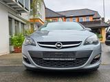 Opel Astra J Sports Tourer Selection *1-Hand* - Opel Astra mit Diesel-Antrieb: Kombi, Sports Tourer Selection