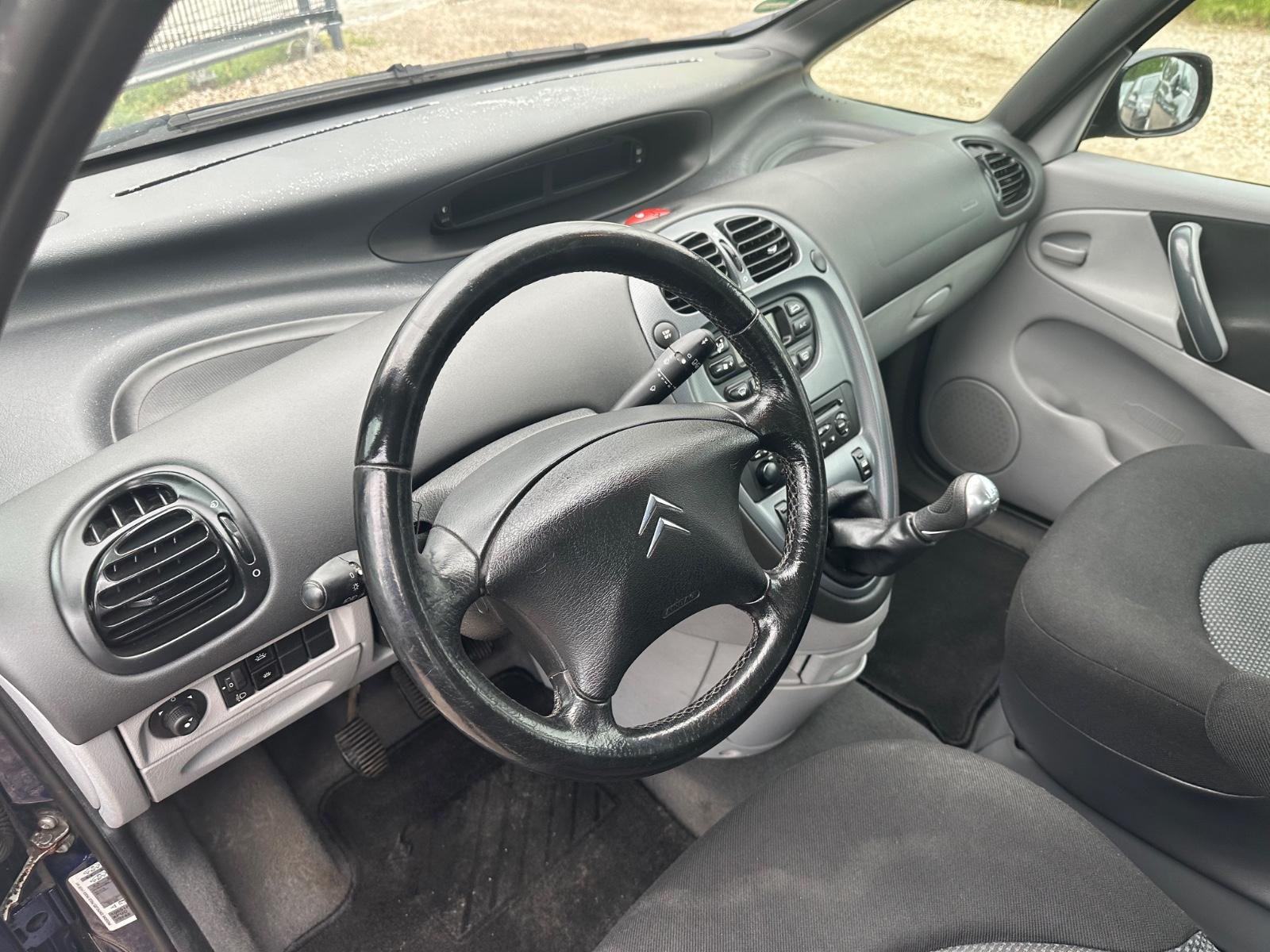 Citroën Xsara Picasso 1,6 16VConfort/Klima/AHK/TÜV-08-27