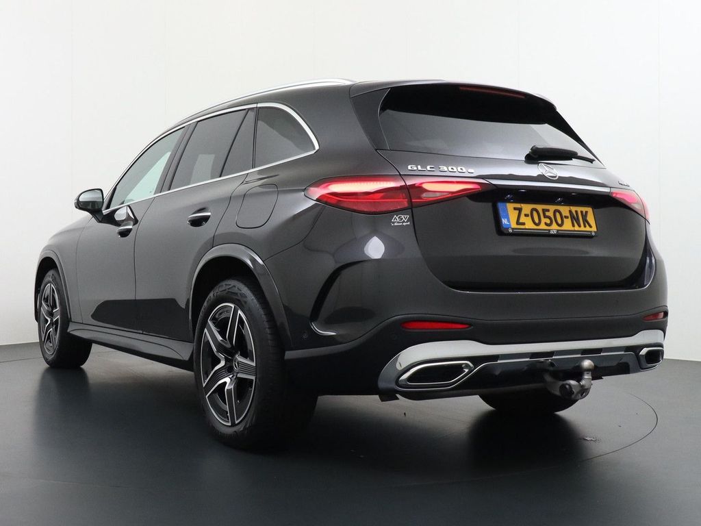 Mercedes-Benz GLC 300 300e 4MATIC AMG Line panorama dach wegkl