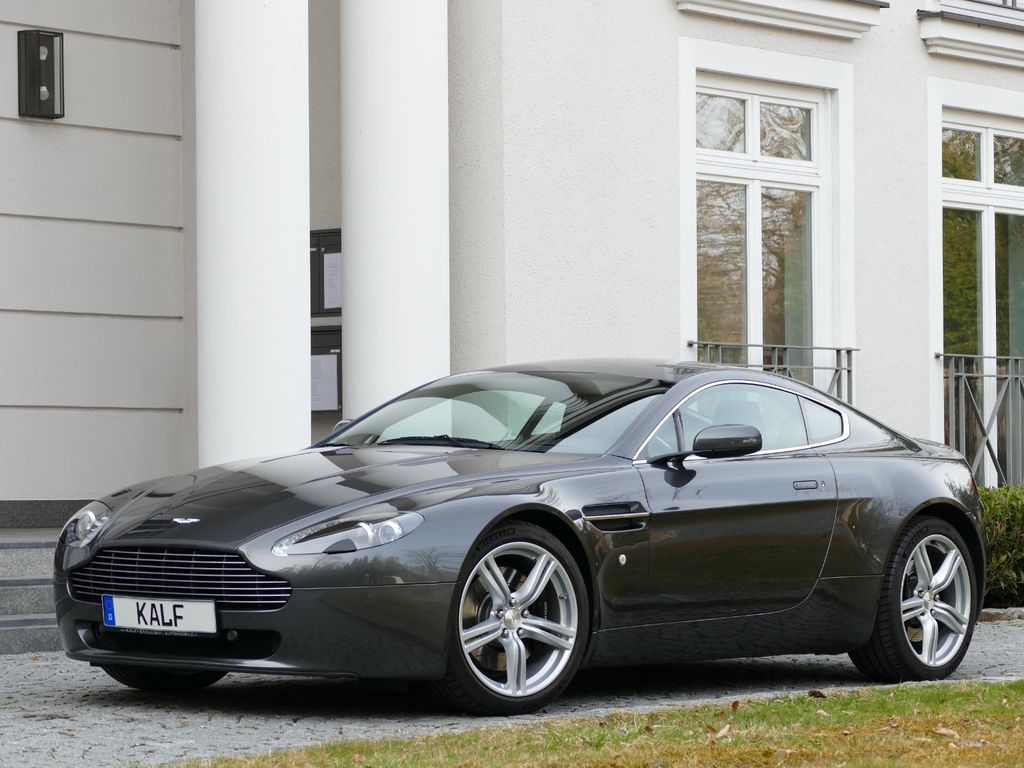 Aston Martin V8 Vantage