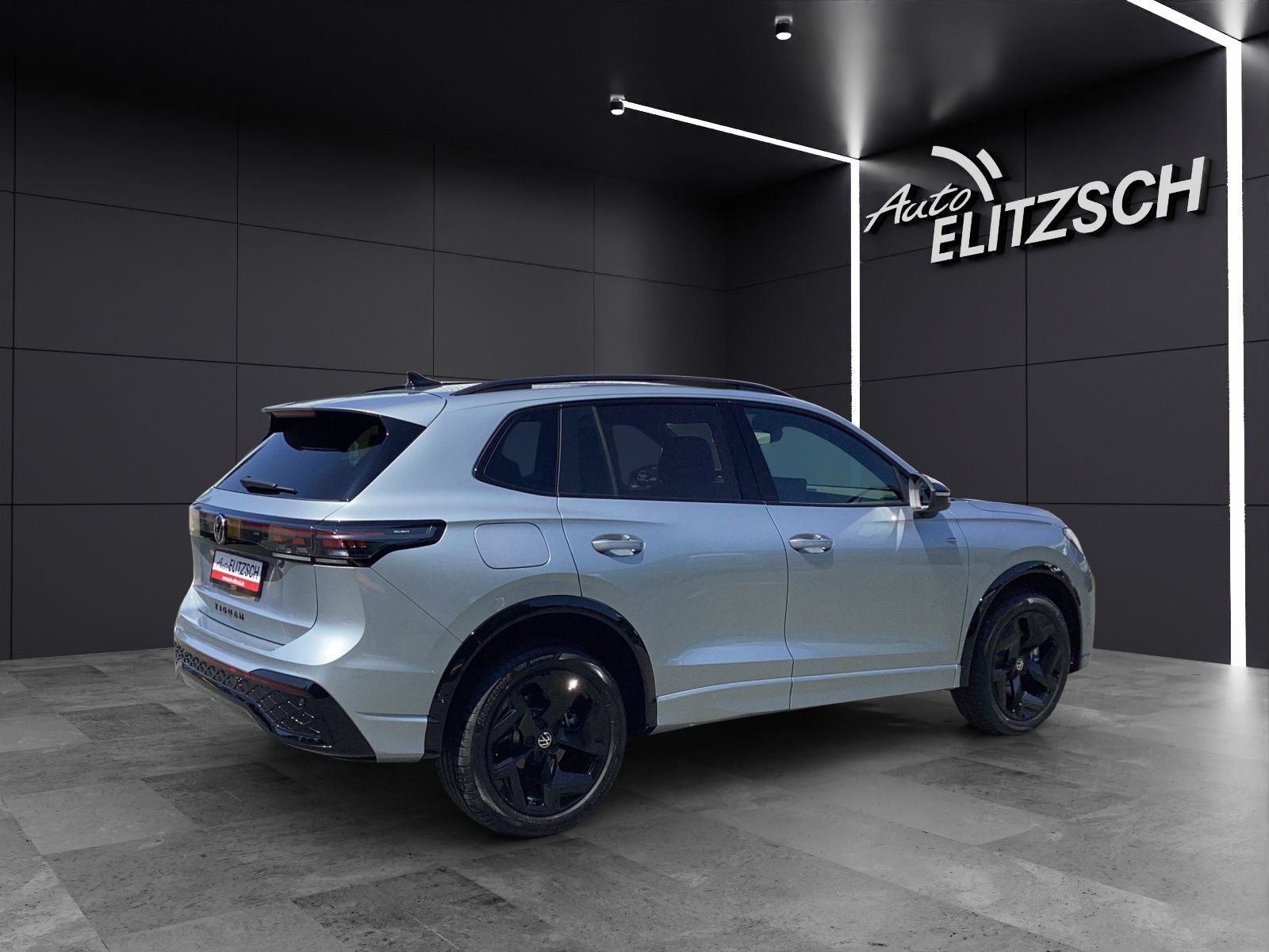 Fahrzeugabbildung Volkswagen Tiguan 1.5 TSI eHybrid 200 kW R-Line AHZV  IQ.LI