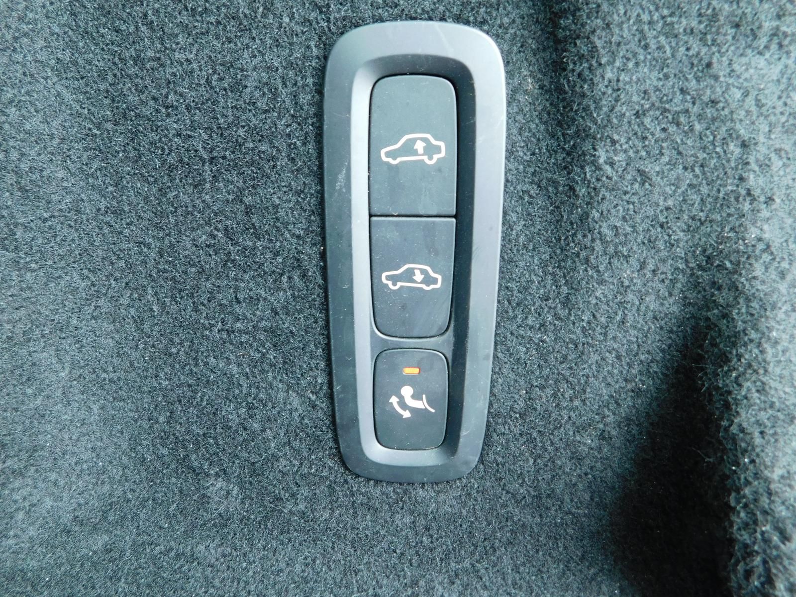 Fahrzeugabbildung Volvo B5 D AWD Ultimate Bright