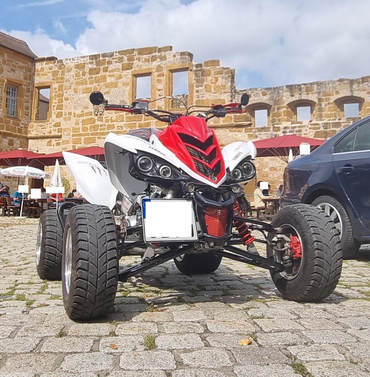 Yamaha Raptor 2011 — rear view