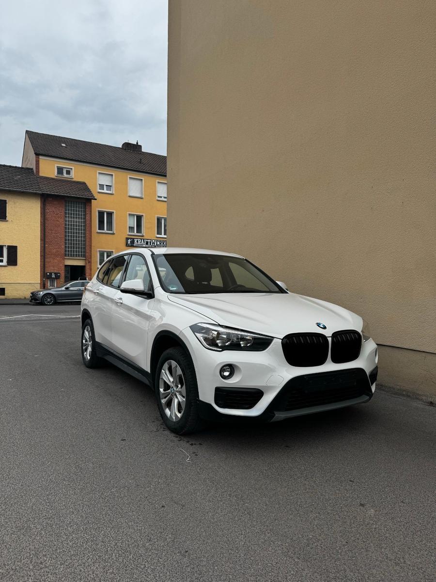 BMW X1 xDrive 20 i Advantage